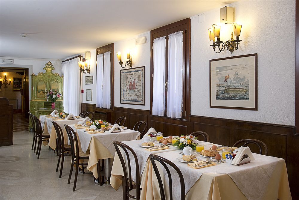 Hotel Nuovo Teson Venice Exterior photo